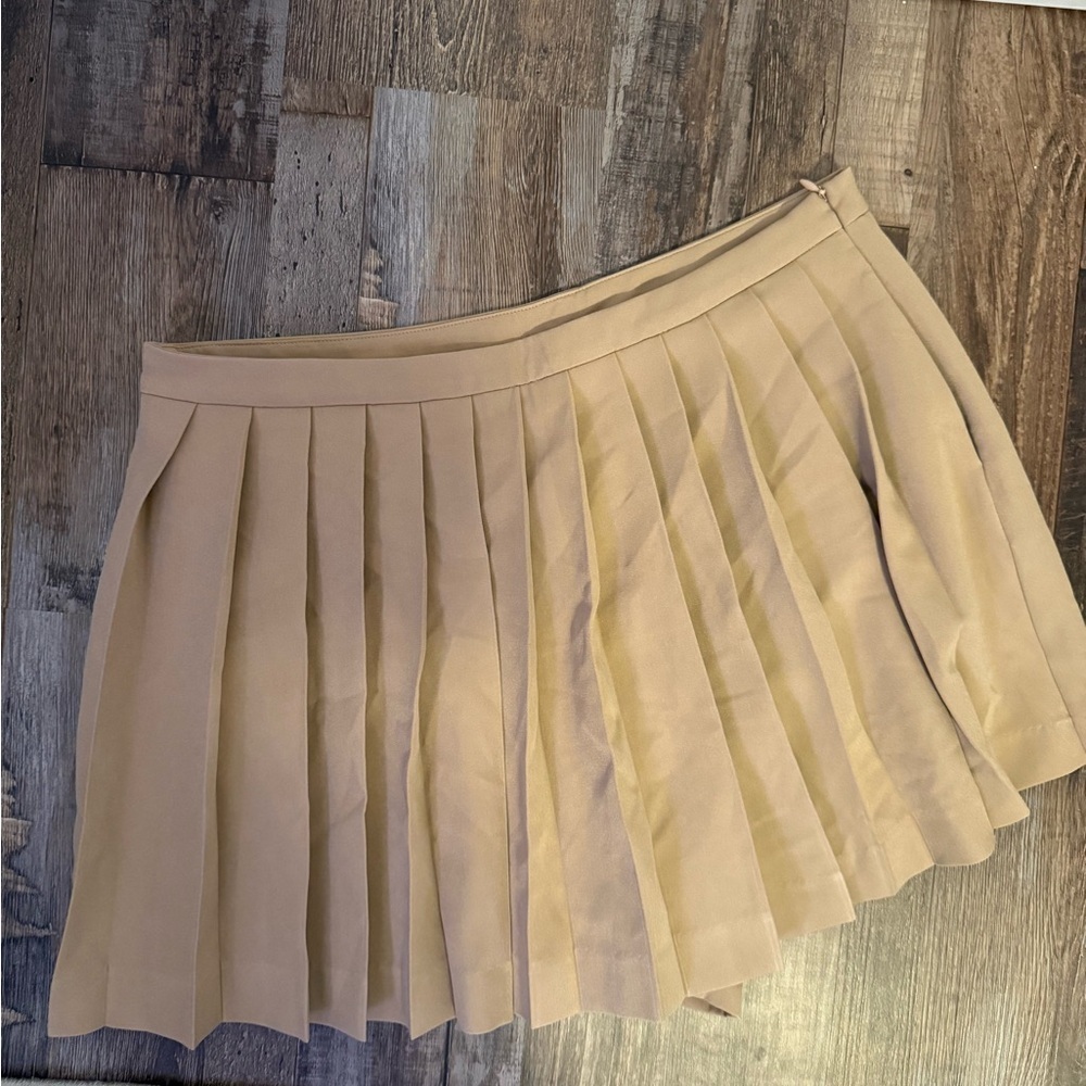 🎉2/$10 Idem Ditto Latte Skort